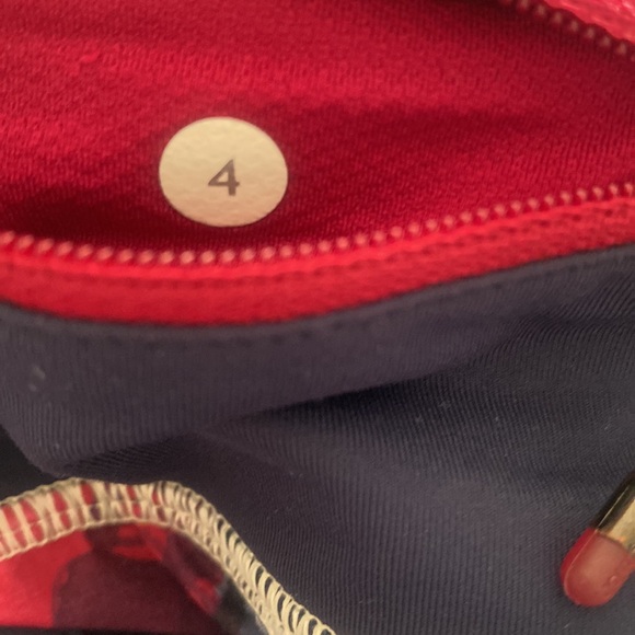 Lululemon Run: Speed Short size 6 
Inky Floral Ghost Inkwell Bumble Berry - Picture 4 of 12